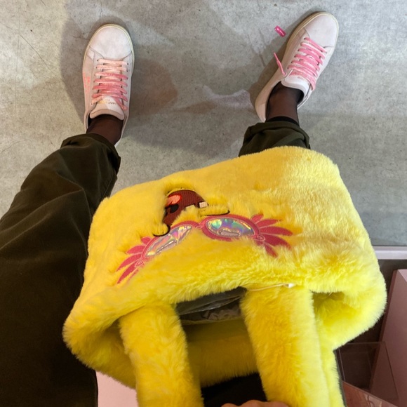 Meet your Posher, Dolly - Picture 1 of 1